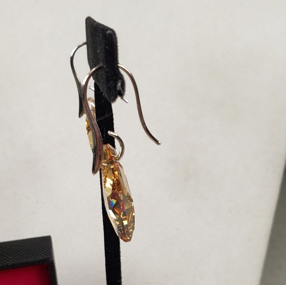 Osiana Lucky Stone Swarovski Crystals Champagne Dangle Earrings - Picture 7 of 13